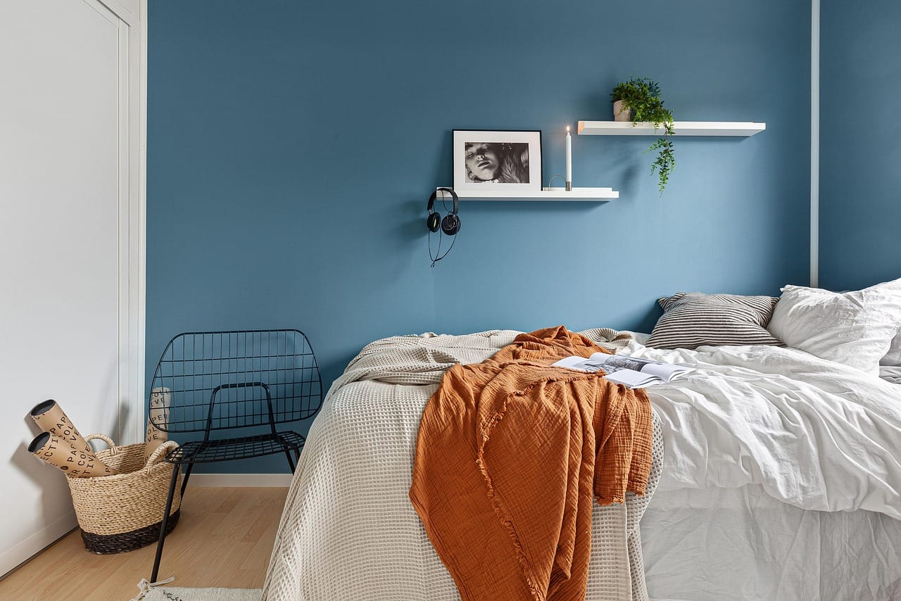 Bedroom colours for calm evenings